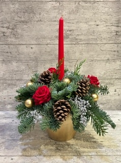 red and gold candle arrangement