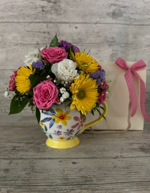 Teacup flower arrangement
